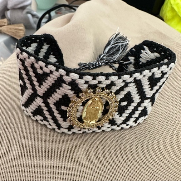 Black and White Woven Bracelet with Virgencita Gold Medallion - Picture 2 of 2